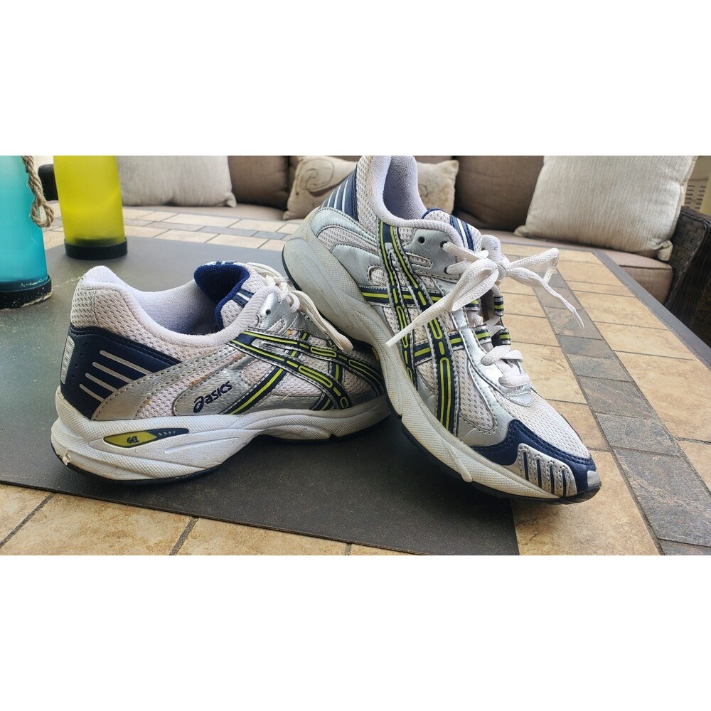 Asics Women's Tennis Shoe 6